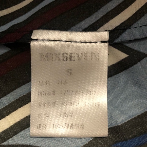 Mix seven woman’s small shirt. Worn once!!  No stains and tears - Picture 5 of 6